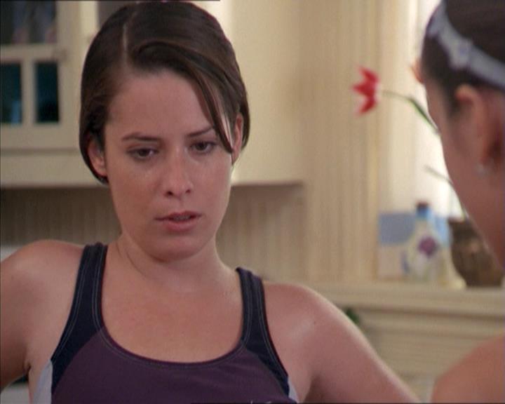 Charmed-Online-dot-215GiveMeASign0114.jpg