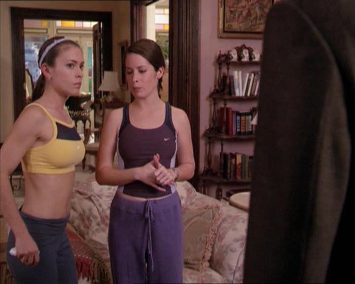 Charmed-Online-dot-215GiveMeASign0420.jpg