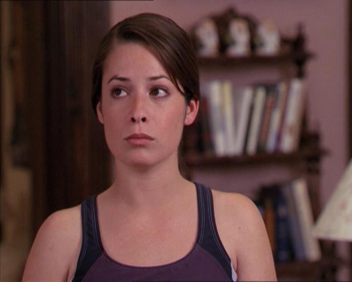 Charmed-Online-dot-215GiveMeASign0447.jpg
