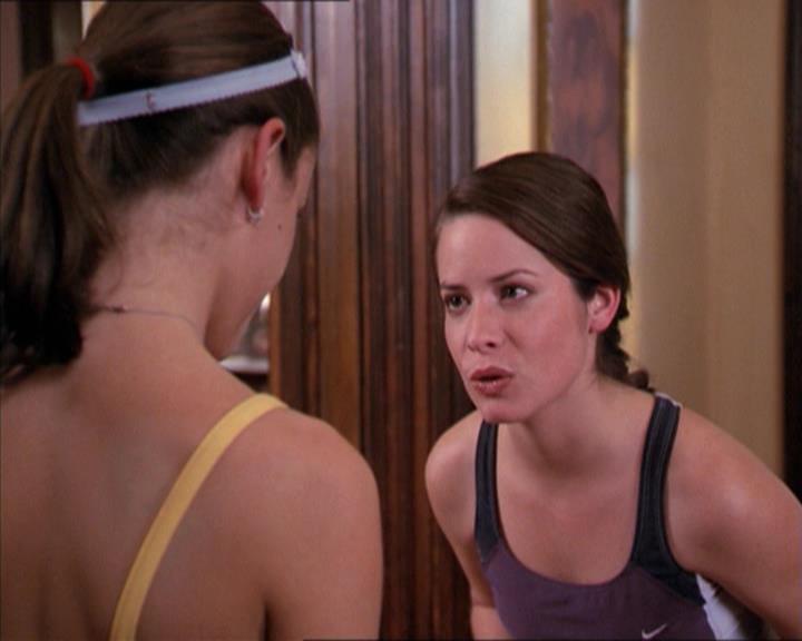 Charmed-Online-dot-215GiveMeASign0538.jpg
