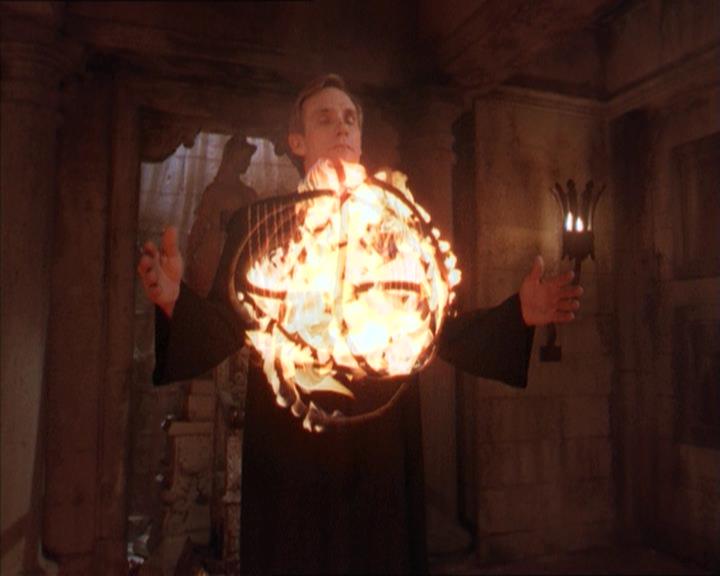 Charmed-Online-dot-215GiveMeASign0698.jpg