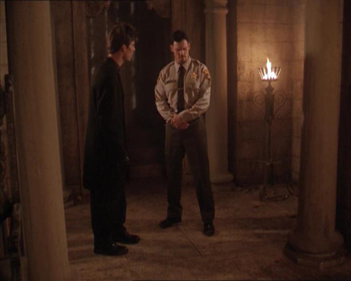 Charmed-Online-dot-215GiveMeASign0711.jpg