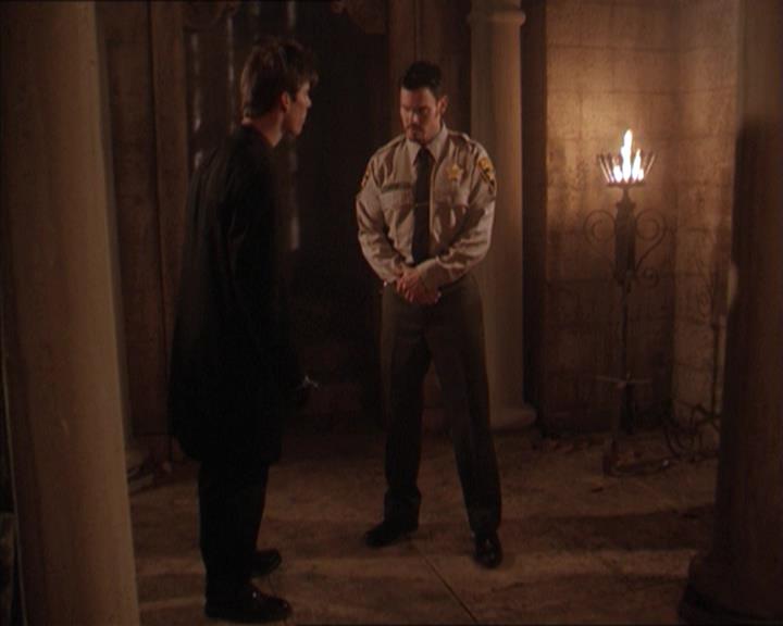 Charmed-Online-dot-215GiveMeASign0713.jpg