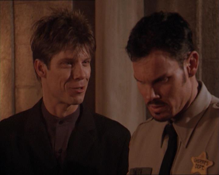 Charmed-Online-dot-215GiveMeASign0718.jpg