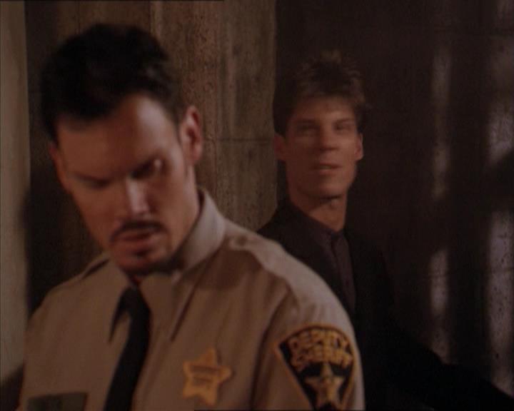 Charmed-Online-dot-215GiveMeASign0721.jpg