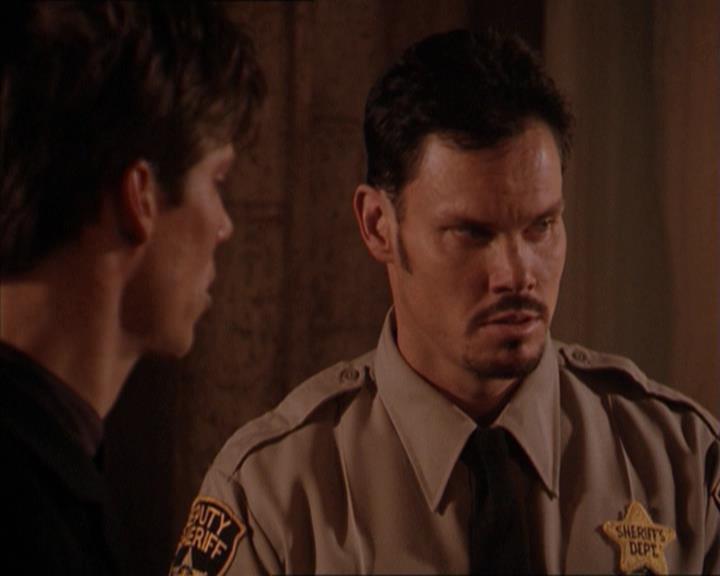 Charmed-Online-dot-215GiveMeASign0750.jpg