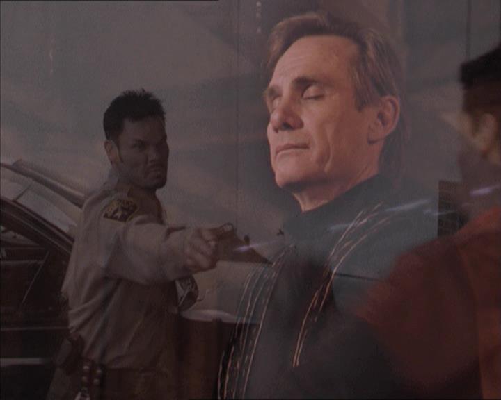 Charmed-Online-dot-215GiveMeASign0760.jpg