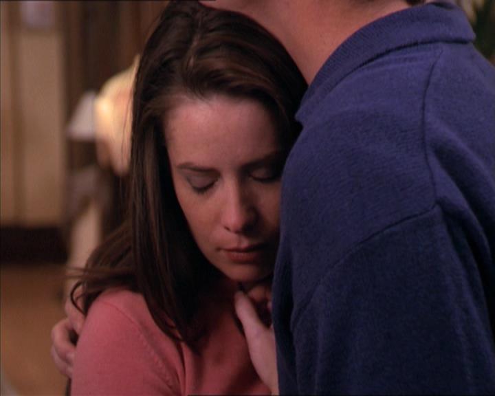 Charmed-Online-dot-215GiveMeASign0884.jpg