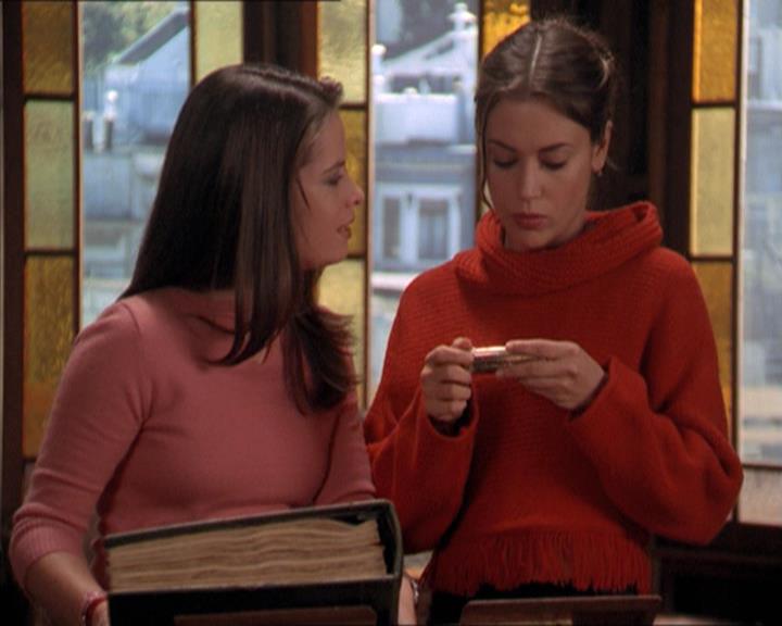 Charmed-Online-dot-215GiveMeASign0962.jpg