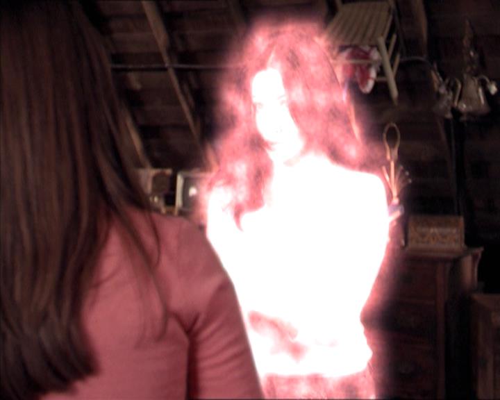 Charmed-Online-dot-215GiveMeASign0978.jpg