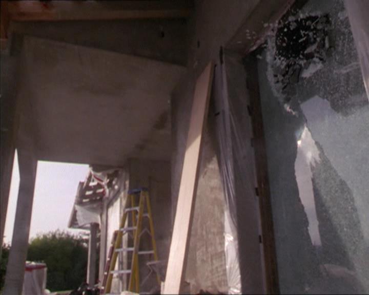 Charmed-Online-dot-215GiveMeASign1024.jpg