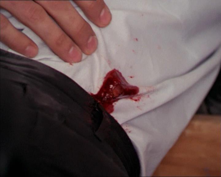 Charmed-Online-dot-215GiveMeASign1031.jpg