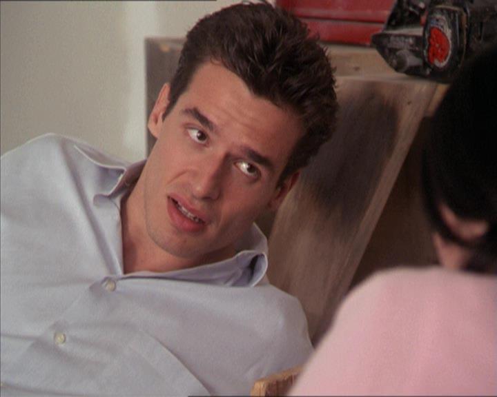 Charmed-Online-dot-215GiveMeASign1045.jpg