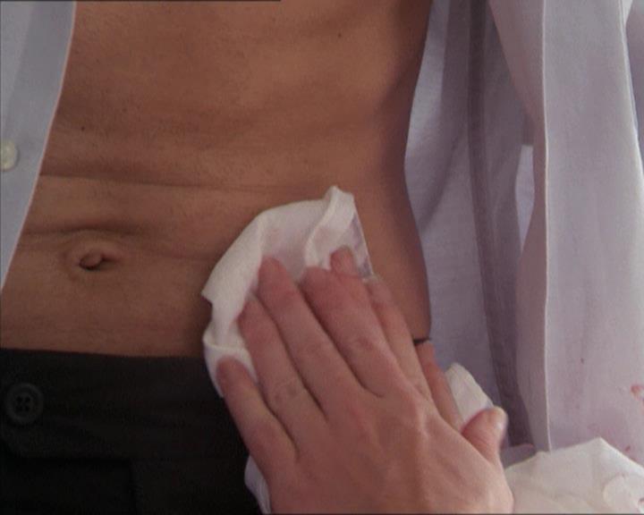 Charmed-Online-dot-215GiveMeASign1146.jpg
