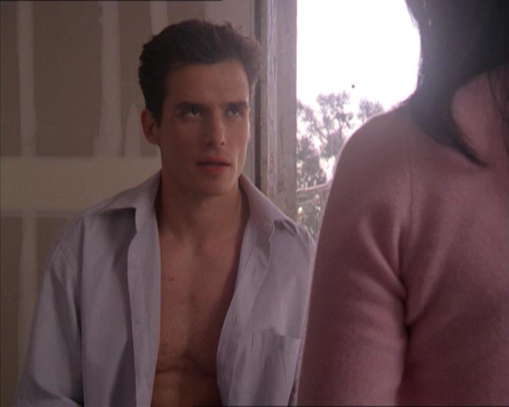 Charmed-Online-dot-215GiveMeASign1216.jpg