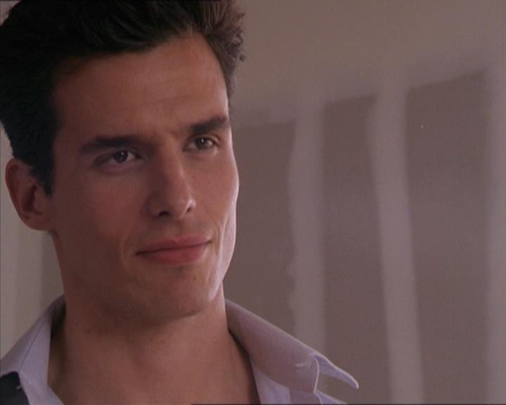 Charmed-Online-dot-215GiveMeASign1223.jpg