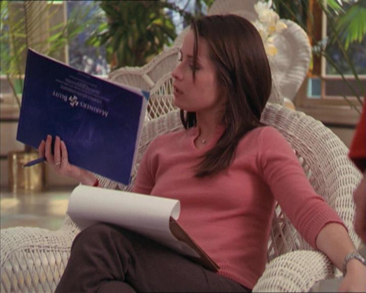 Charmed-Online-dot-215GiveMeASign1247.jpg
