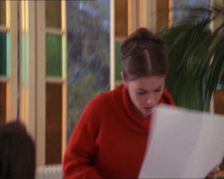 Charmed-Online-dot-215GiveMeASign1305.jpg
