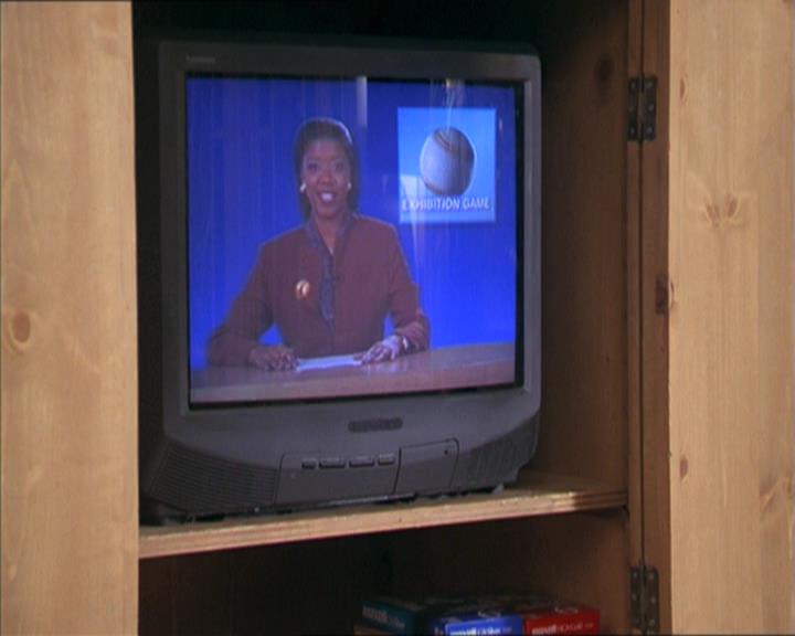 Charmed-Online-dot-215GiveMeASign1309.jpg Charmed-Online-dot-215GiveMeASign1309.jpg