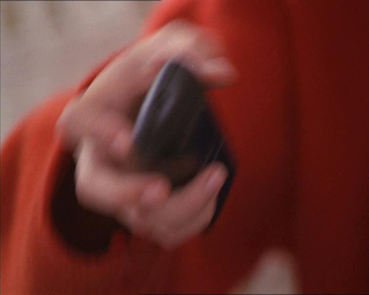 Charmed-Online-dot-215GiveMeASign1312.jpg