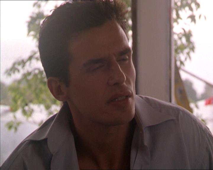 Charmed-Online-dot-215GiveMeASign1335.jpg