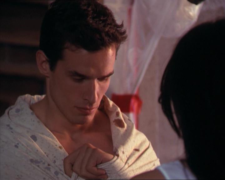 Charmed-Online-dot-215GiveMeASign1535.jpg