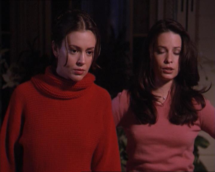 Charmed-Online-dot-215GiveMeASign1671.jpg