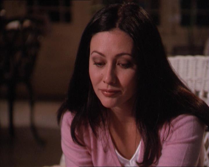 Charmed-Online-dot-215GiveMeASign1692.jpg