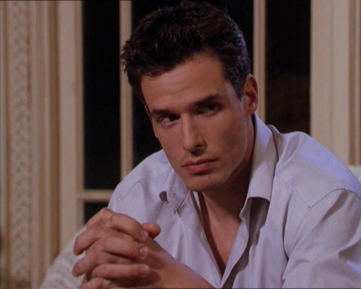 Charmed-Online-dot-215GiveMeASign1887.jpg