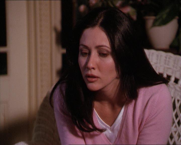 Charmed-Online-dot-215GiveMeASign1911.jpg