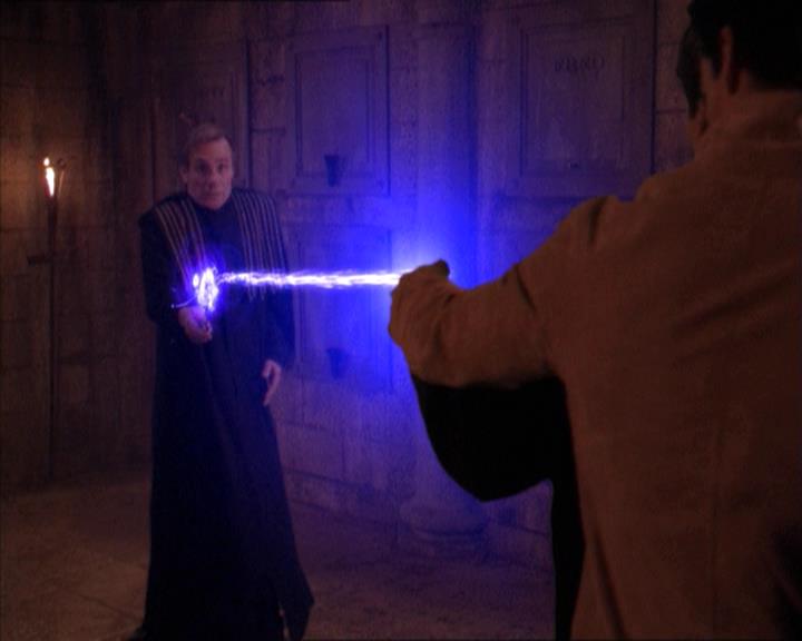 Charmed-Online-dot-215GiveMeASign2150.jpg
