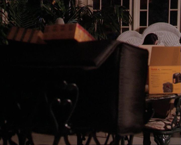 Charmed-Online-dot-215GiveMeASign2201.jpg