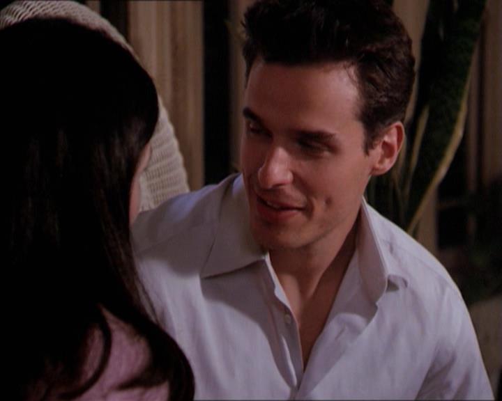 Charmed-Online-dot-215GiveMeASign2251.jpg