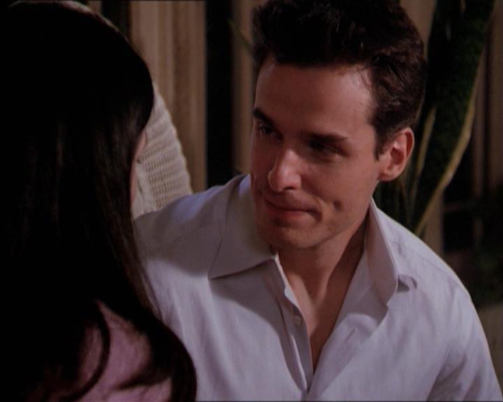 Charmed-Online-dot-215GiveMeASign2252.jpg