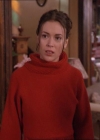 Charmed-Online-dot-215GiveMeASign0827.jpg