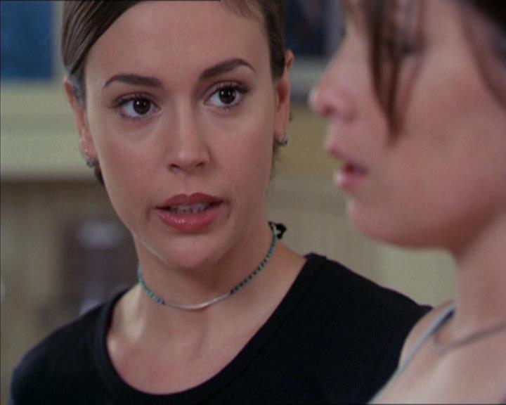 Charmed-Online-dot-216MurphysLuck0364.jpg