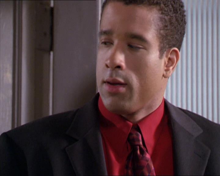 Charmed-Online-dot-216MurphysLuck0402.jpg