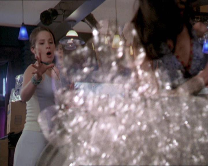 Charmed-Online-dot-216MurphysLuck1048.jpg