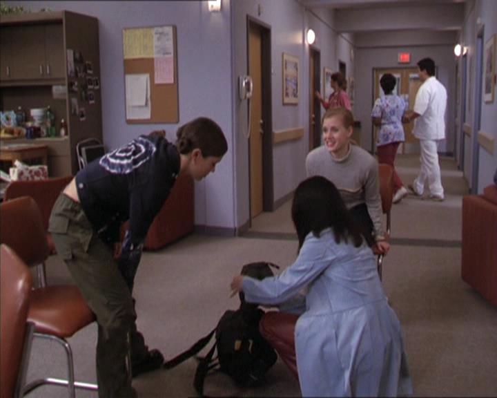 Charmed-Online-dot-216MurphysLuck1257.jpg