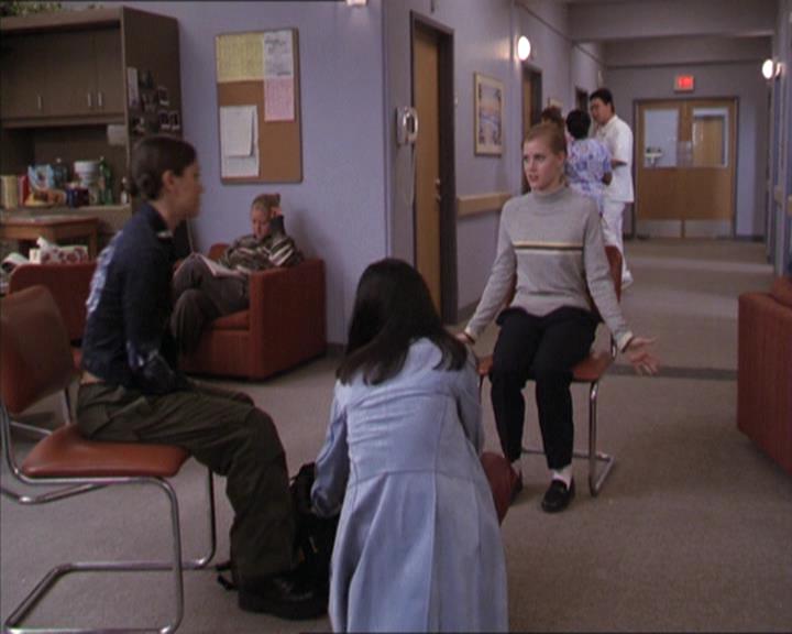 Charmed-Online-dot-216MurphysLuck1259.jpg