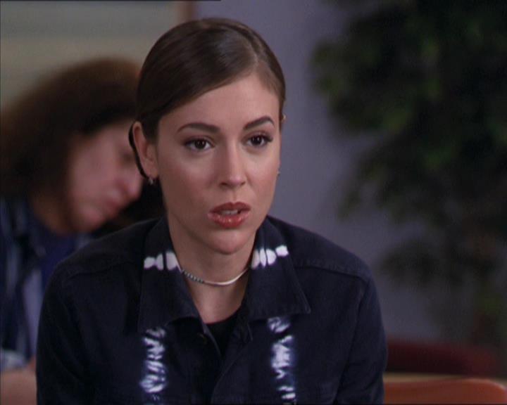 Charmed-Online-dot-216MurphysLuck1271.jpg
