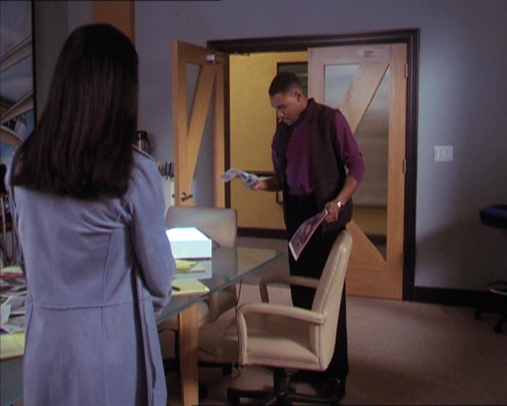 Charmed-Online-dot-216MurphysLuck1464.jpg