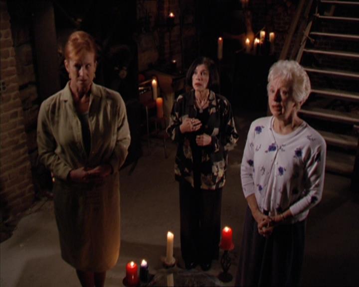 Charmed-Online-dot-217HowtoMakeAQuiltoutofAmericans0062.jpg