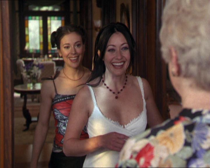 Charmed-Online-dot-217HowtoMakeAQuiltoutofAmericans0200.jpg