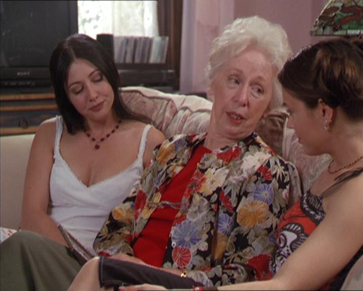 Charmed-Online-dot-217HowtoMakeAQuiltoutofAmericans0363.jpg