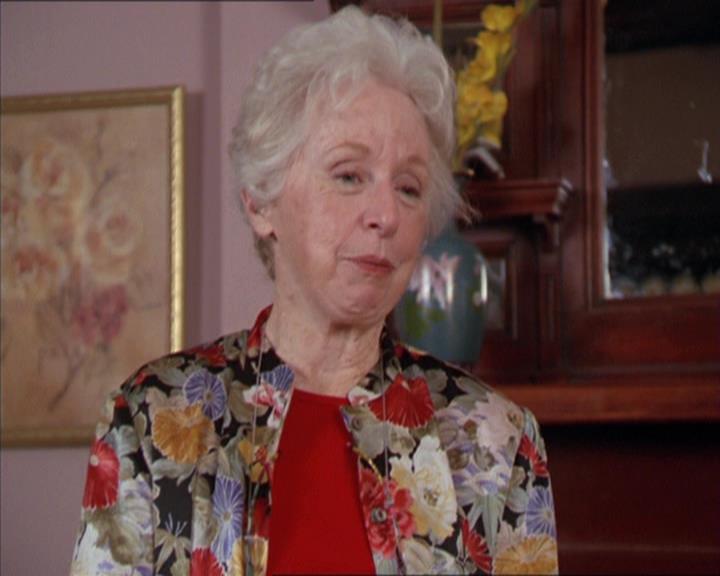 Charmed-Online-dot-217HowtoMakeAQuiltoutofAmericans0416.jpg