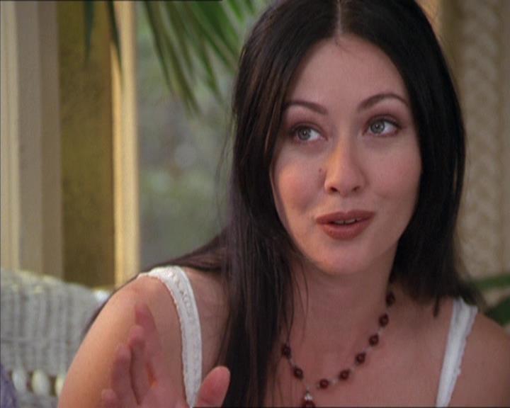 Charmed-Online-dot-217HowtoMakeAQuiltoutofAmericans0609.jpg
