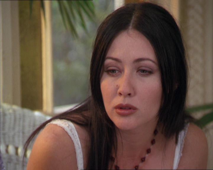 Charmed-Online-dot-217HowtoMakeAQuiltoutofAmericans0612.jpg