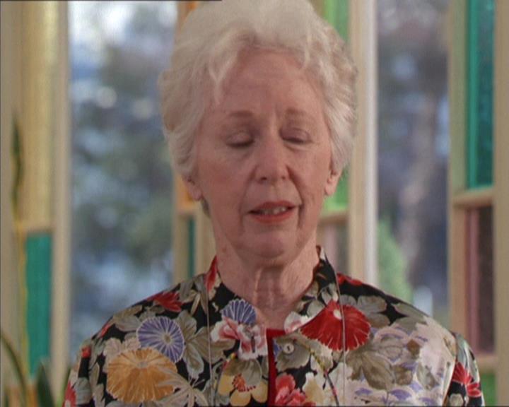 Charmed-Online-dot-217HowtoMakeAQuiltoutofAmericans0618.jpg