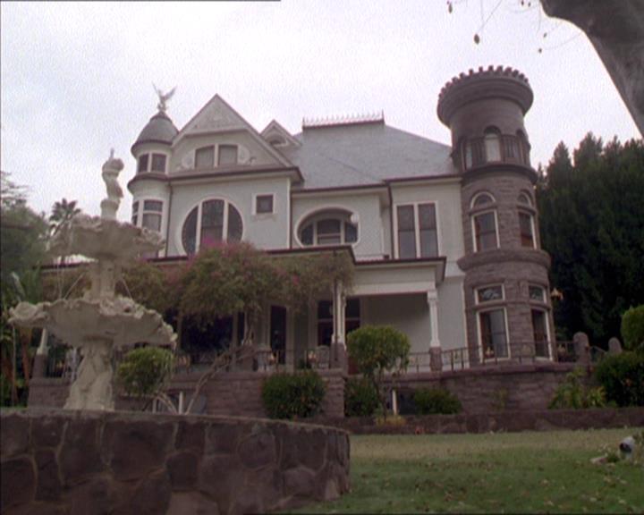 Charmed-Online-dot-217HowtoMakeAQuiltoutofAmericans0638.jpg
